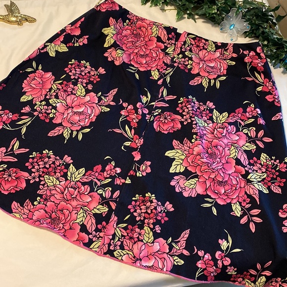 Notations Women Dresses & Skirts - Notations Large Rose Buds Skirt